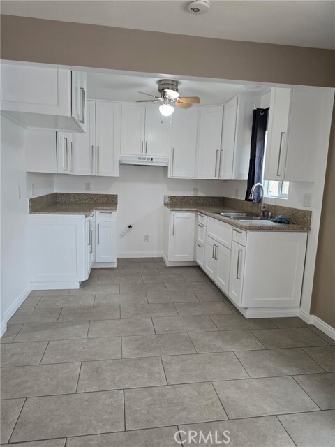 Building Photo - 6645 El Cortez Ave