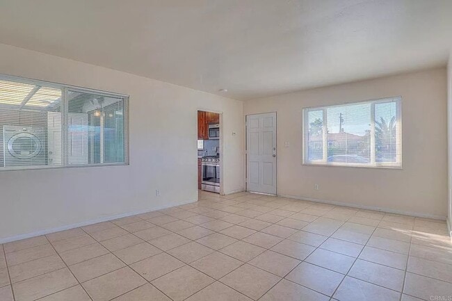 Building Photo - 207 Del Mar Ave