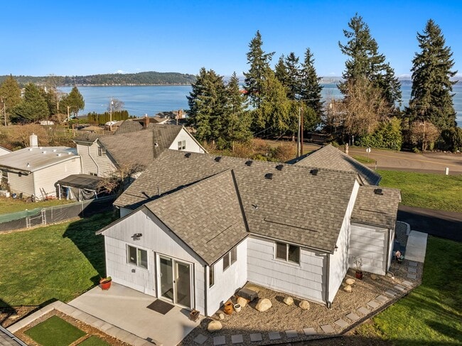 Foto del edificio - Waterfront Living!