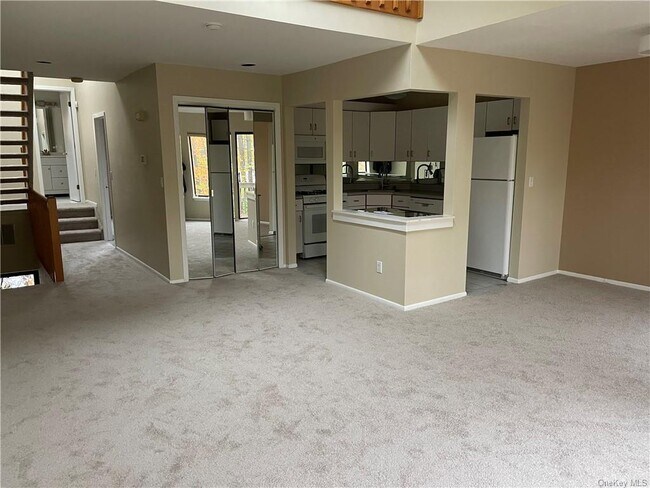 Building Photo - 38 Timberline Dr
