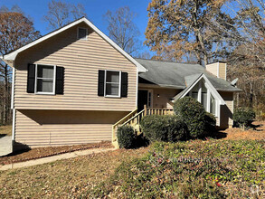 Building Photo - 6229 Emerald Springs Dr SE