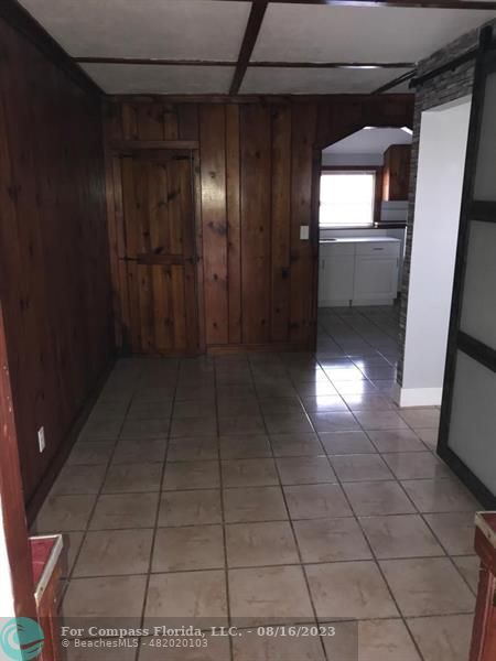Foto del edificio - 381 NW 43rd Ct