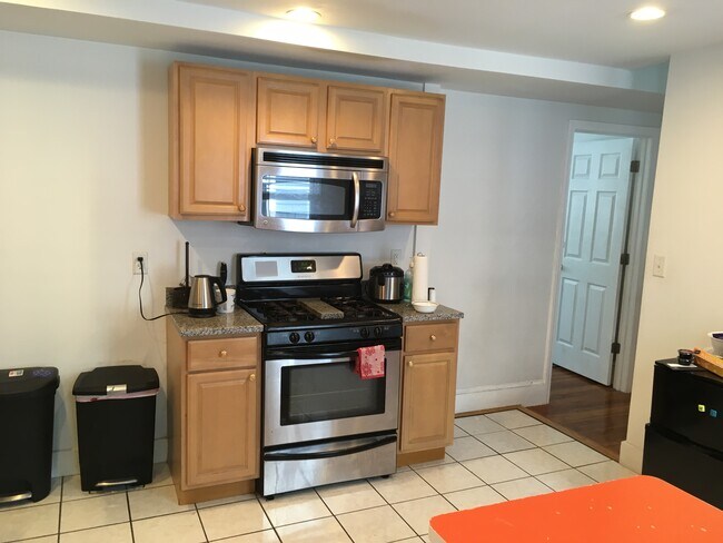 Kitchen - 29 Brackett St