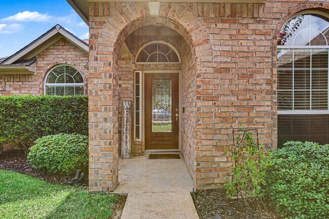 Foto del edificio - 6615 Crystal Forest Trail