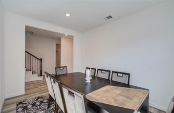 Building Photo - 2816 Oakheath Crst Ct