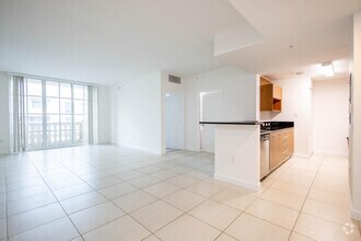 Building Photo - 410 Evernia St