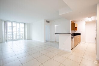 Building Photo - 410 Evernia St