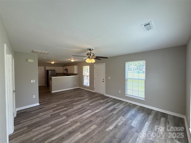 Building Photo - 3211 Hubbard Rd