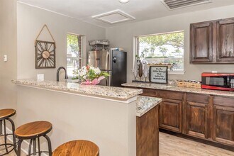 Building Photo - 8301 Boat Club Rd