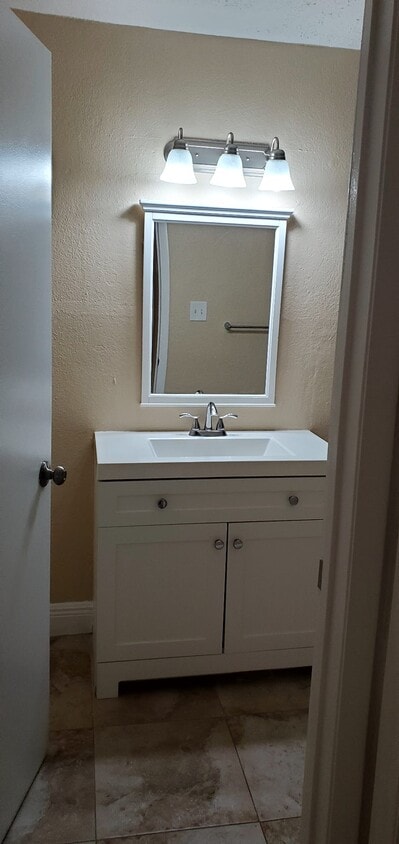 Primary Photo - 10501 SW 155th Ct