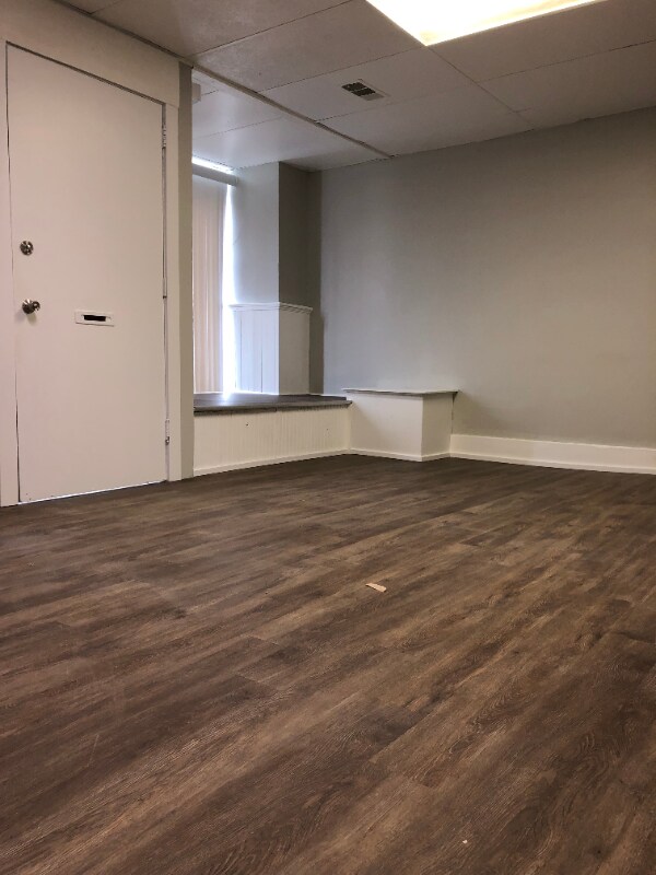 Building Photo - 24 N Central Ave