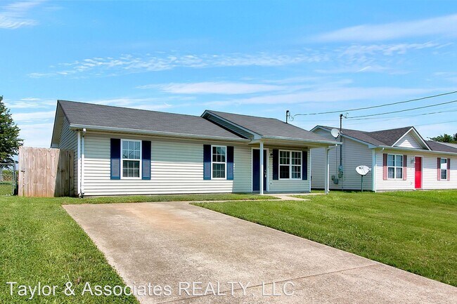 Foto del edificio - 3 br, 1 bath House - 1112 Timothy Ave