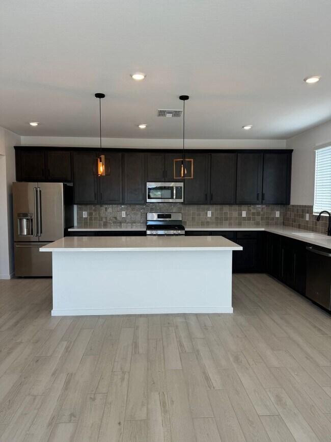 Foto del edificio - BRAND NEW HOME IN PHOENIX