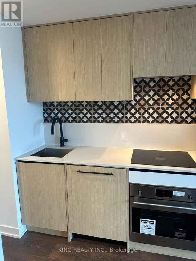 Building Photo - 1200 Dundas St W