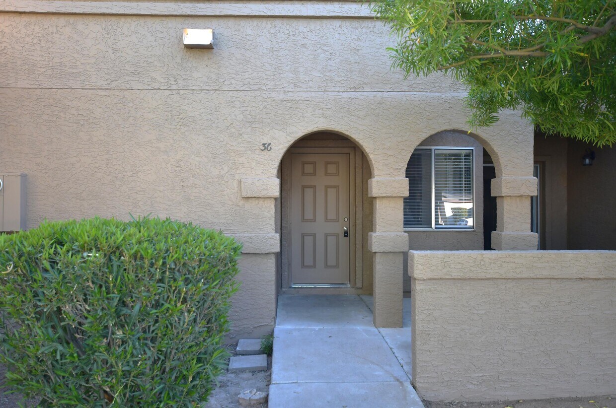875 S Nebraska St, Chandler, AZ 85225 Townhome Rentals in Chandler AZ