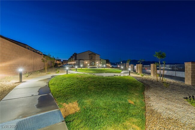 Foto del edificio - 10567 Ridge Glow Ave