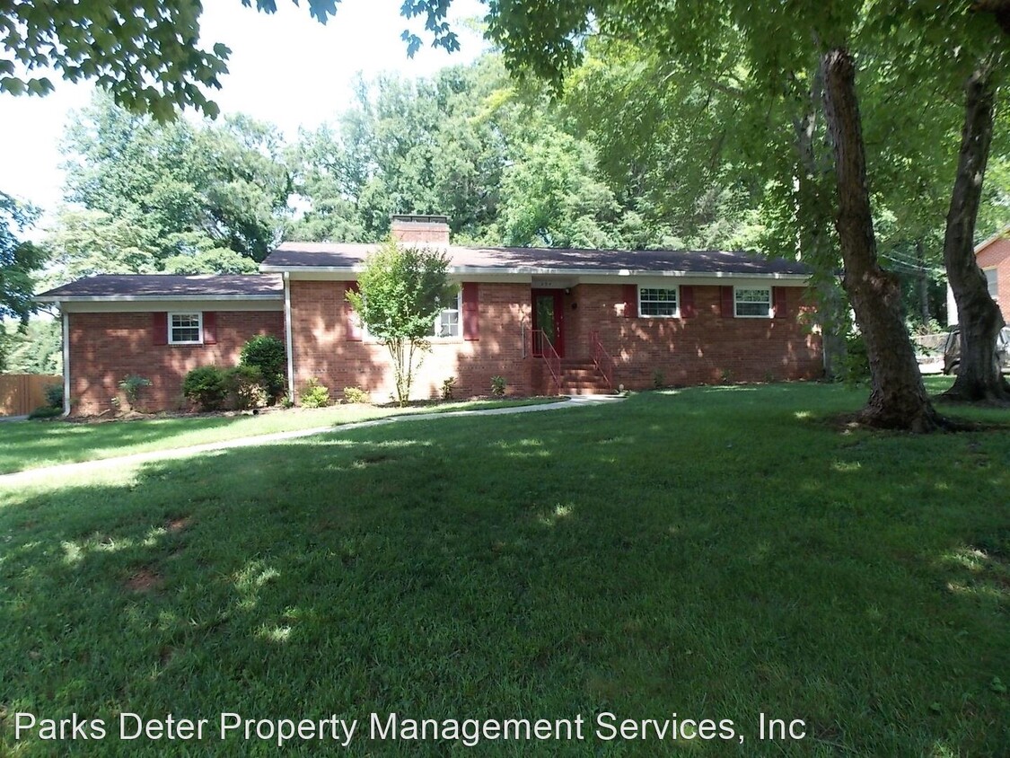 Primary Photo - 3 br, 2 bath House - 294 Brierwood Road