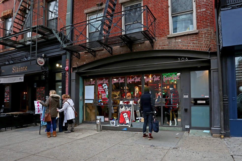 Living in Bowery - New York, NY: Neighborhood Guide by Apartments