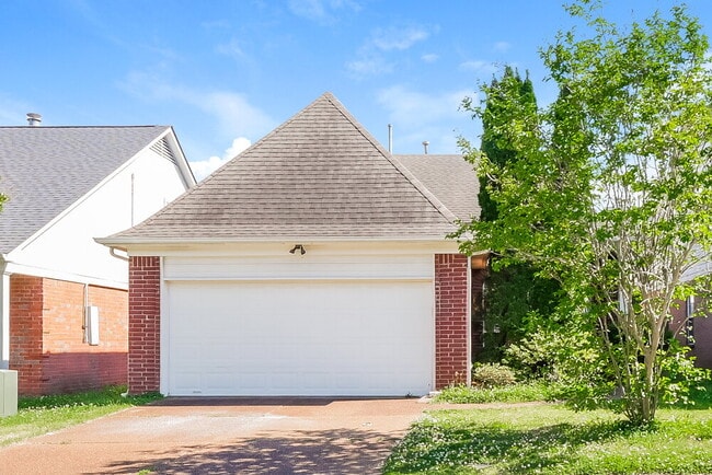 Building Photo - 8701 Eagle View Dr