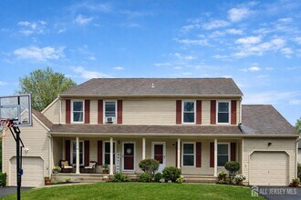 Building Photo - 6 Allison Dr