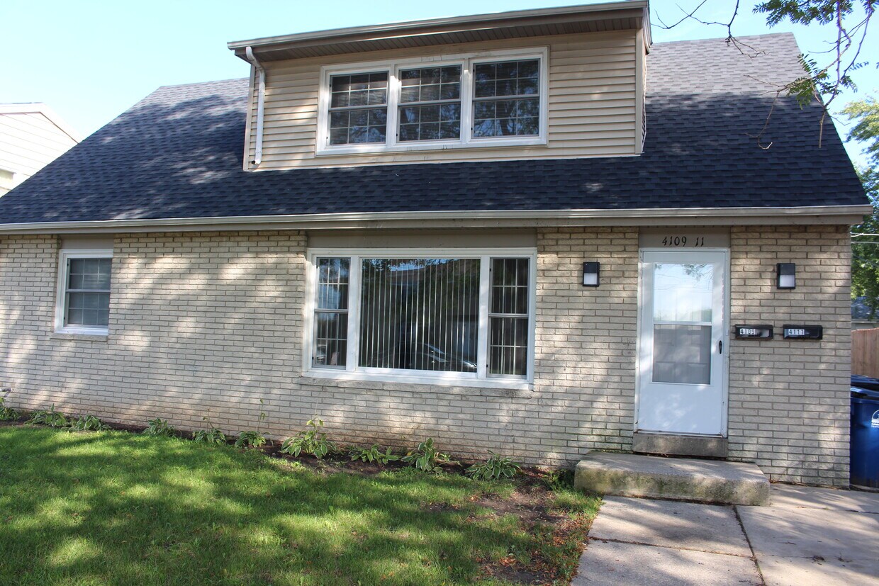 Front View - 4111 Marquette Dr