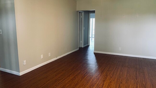 Building Photo - 138 Salisbury I