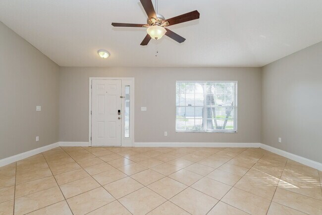 Foto del edificio - 1540 Chepacket St