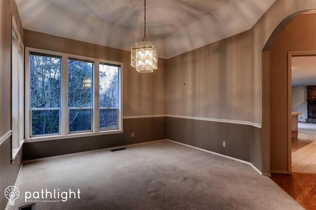 Building Photo - 10180 SW 148th Ave
