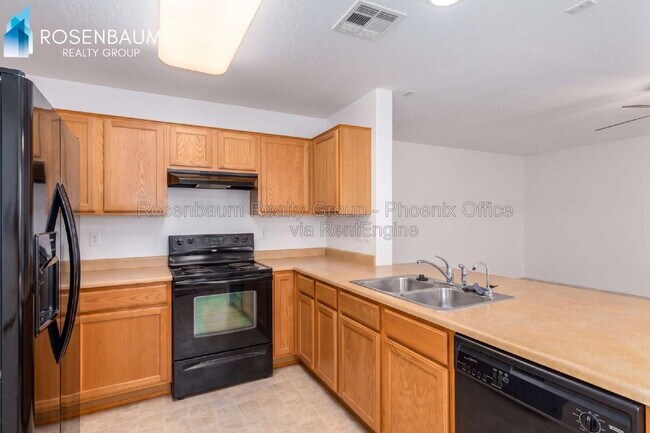 Building Photo - 802 W Fairlane Ct