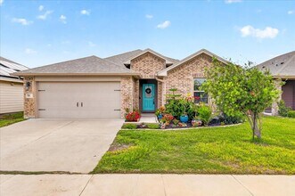 Building Photo - 7826 Bullrider Dr