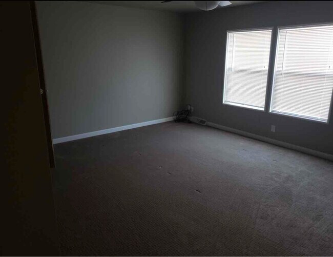 Building Photo - 10175 Chandelle Pl
