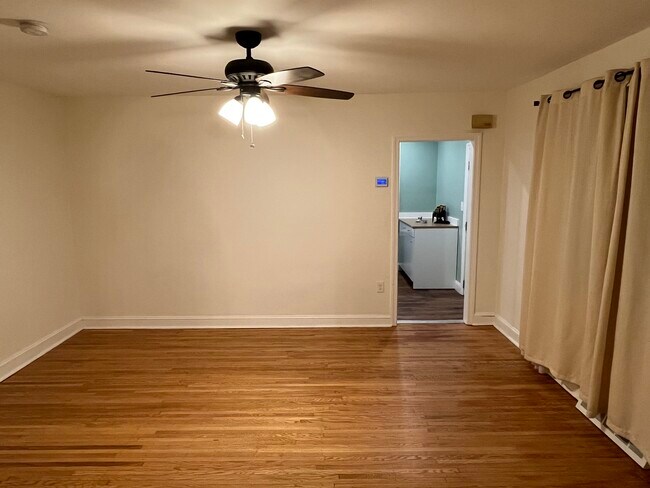 Building Photo - 203 Hartranft Ave