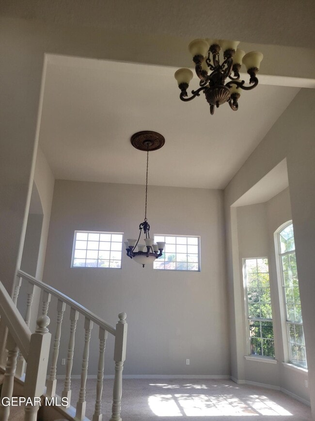 Foto del edificio - 6515 Wind Ridge Dr