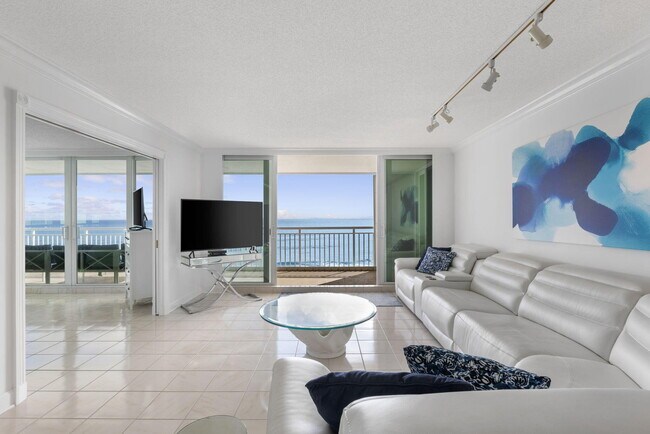 Building Photo - 3546 S Ocean Blvd