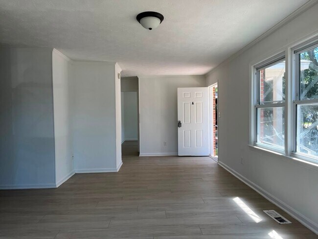 Foto del edificio - 610 37th Ave N