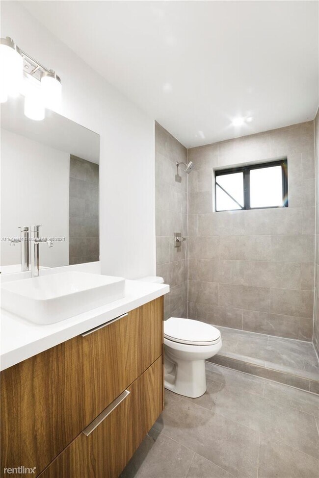 Foto del edificio - 3 br, 2 bath House - 3202 SW 24th Ter # 3202