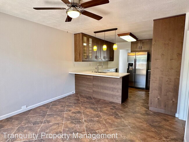 Foto del edificio - 3 br, 2.5 bath House - 3266 Loma Riviera