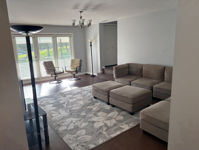 Great room - 22 Williamsburg Cir