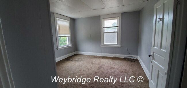 Building Photo - Harrison Ave 2262
