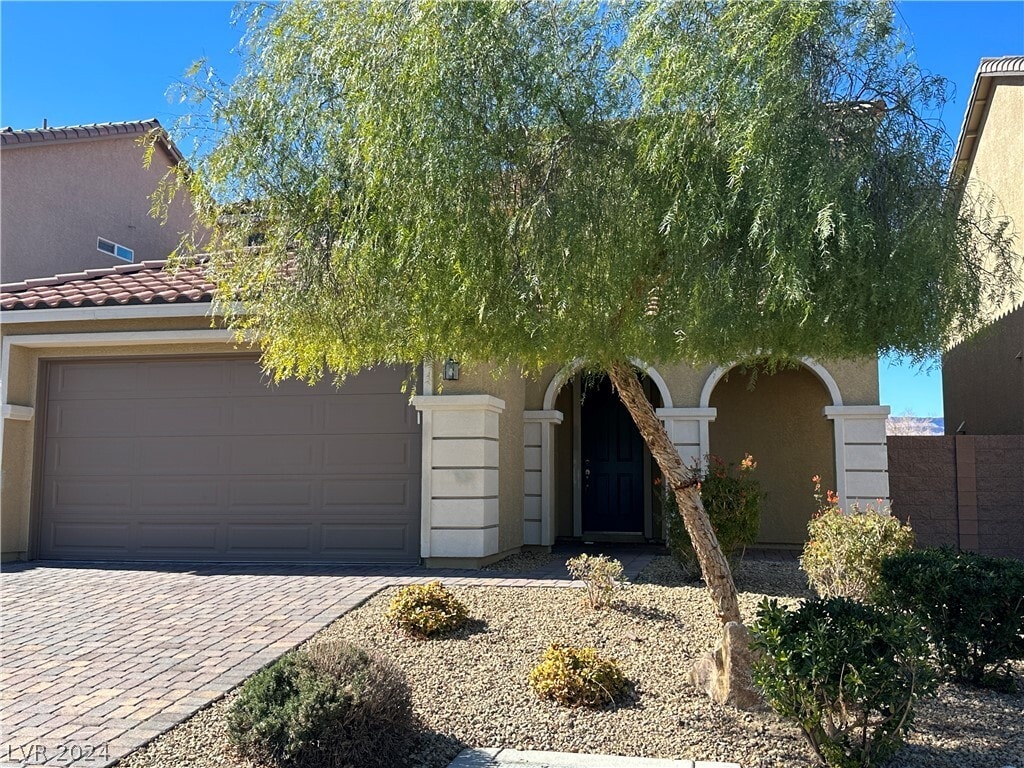 Primary Photo - 6439 Pochman Mesa St