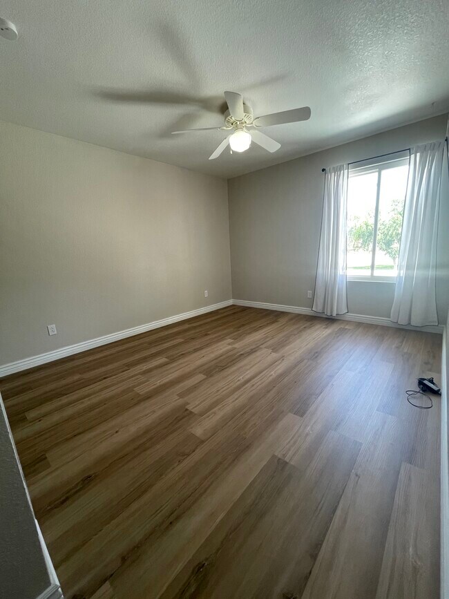 Building Photo - 149 S La Arboleta St