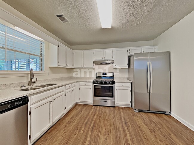 Foto del edificio - 7132 New Dale Rd