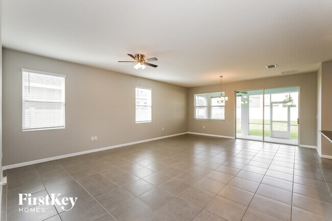 Building Photo - 31806 Tansy Bnd