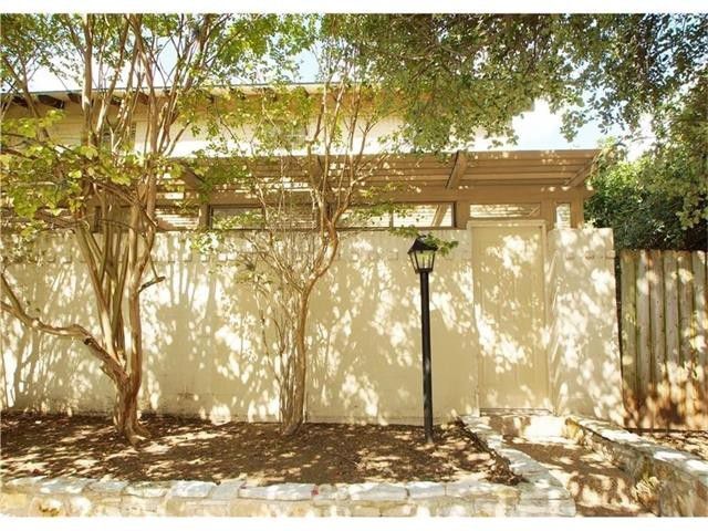 front yard/patio - 2210 Del Curto Rd