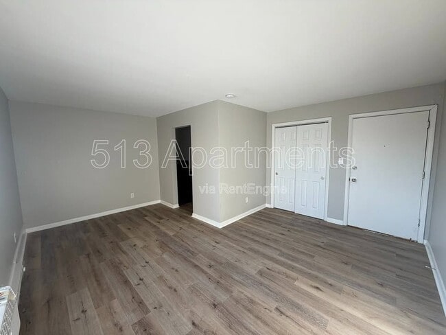 Building Photo - 5146 Carthage Ave