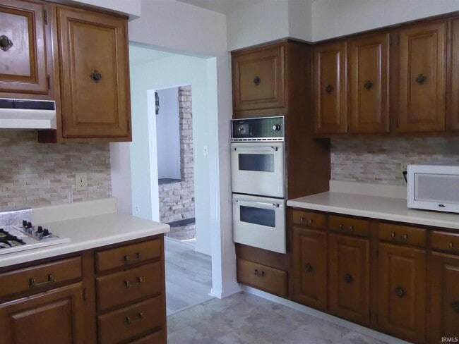Foto del edificio - 52710 Swanson Dr