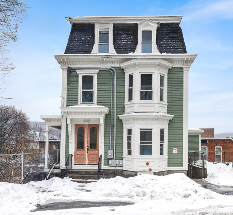 Primary Photo - 23 Pleasant St