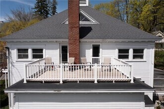 Building Photo - 40 Lakeview Cir
