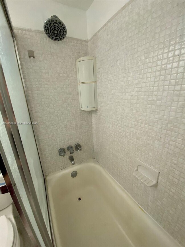 Foto del edificio - 7505 SW 82nd St