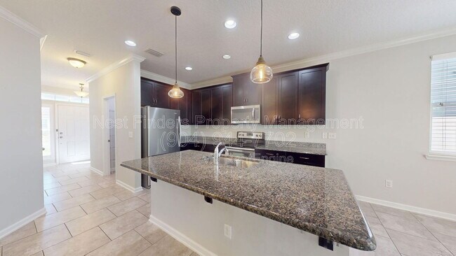 Foto del edificio - 7061 Azalea Grove Dr